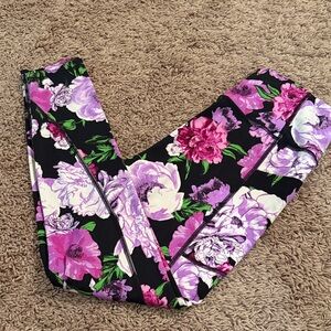 Victoria’s Secret Woman’s Floral Workout Leggings